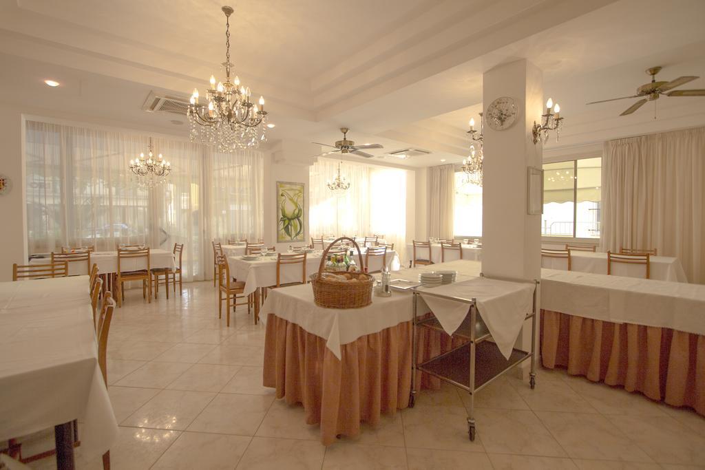 Casa Portofino Rooms&Breakfast เชเซนาติโก ภายนอก รูปภาพ